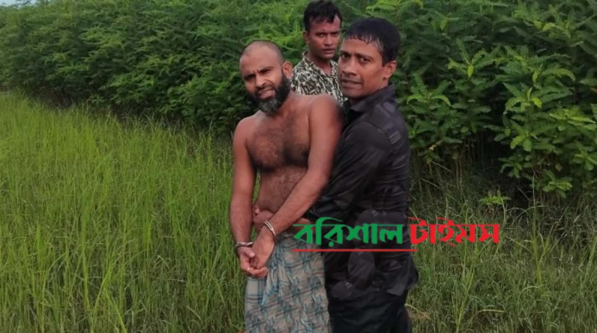 বরিশালে অস্ত্র-মাদকসহ চিহ্নিত মাদক সম্রাট রাসেল মেম্বার আটক